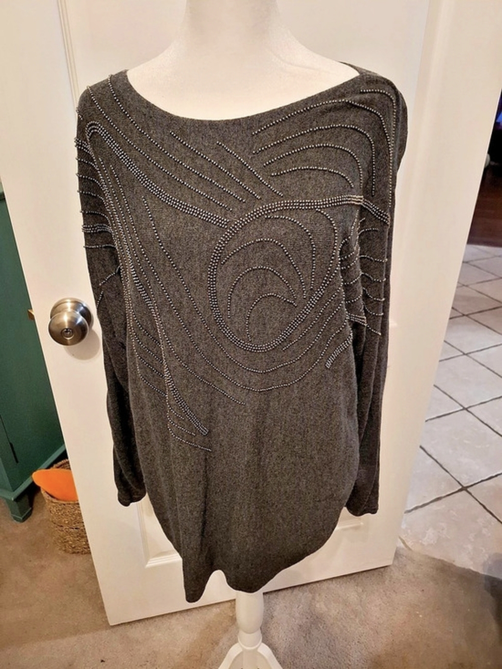 Chico's Embellished Gray Sweater Chicos Size 2 Or 8